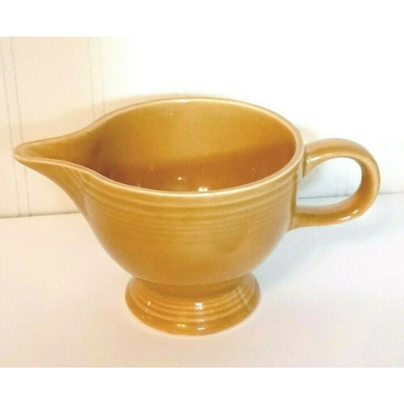 VINTAGE FIESTA GOLD CREAMER VGUC - Picture 1 of 3